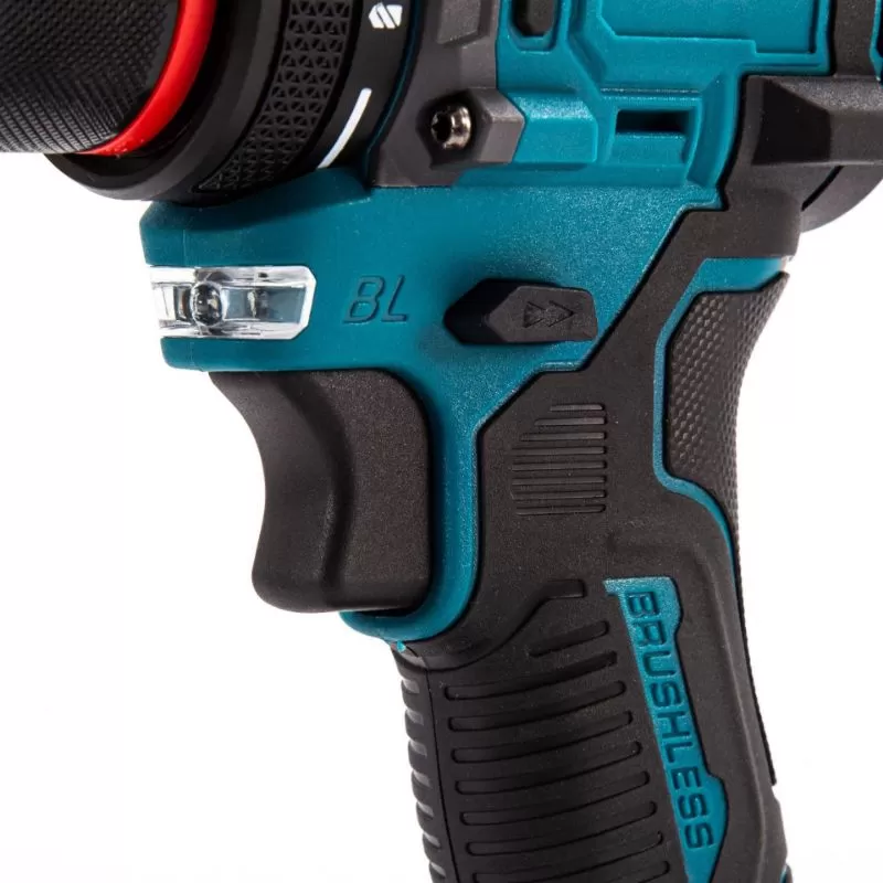 Аккумуляторная дрель-шуруповерт 21В 70 Нм P10159