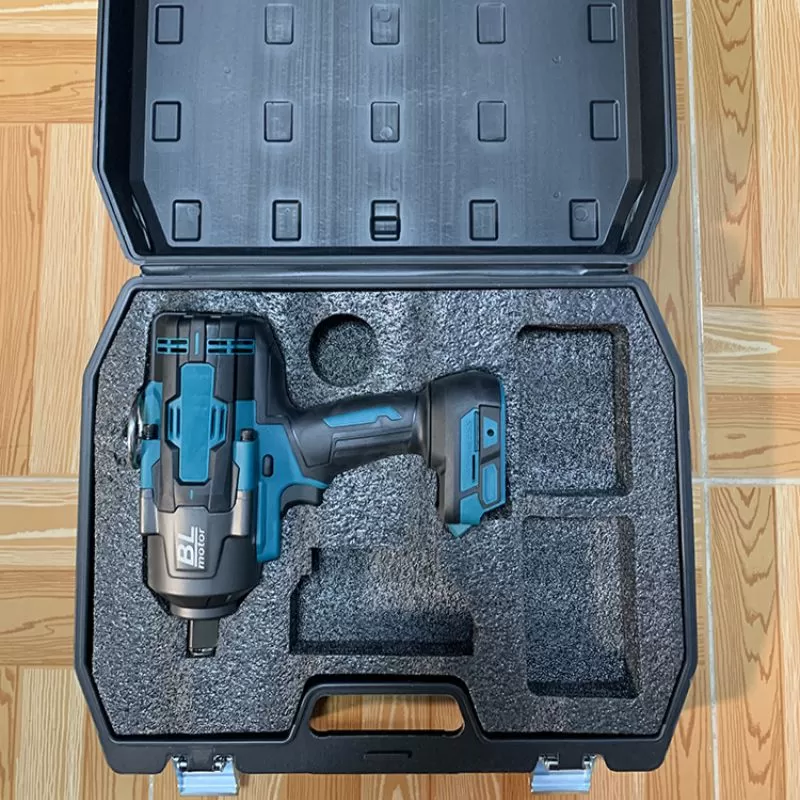 Беспроводной ударный гайковерт 21V 3000N.m P10315