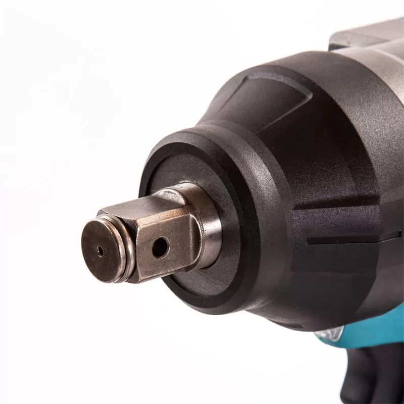 Беспроводной ударный гайковерт на 21 В P10331